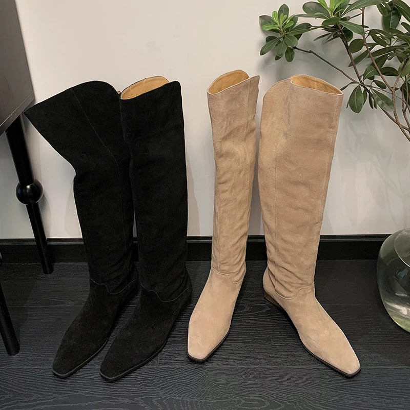 Bota Feminina em Camurça Premium