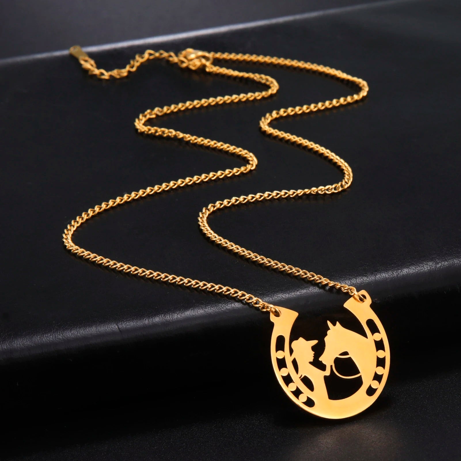 Colar Feminino Delicado e Luxuoso Lorca